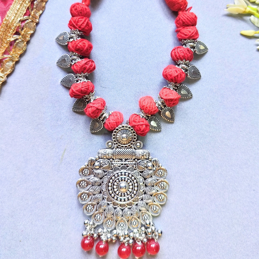 Oxidized Red Cotton Necklace